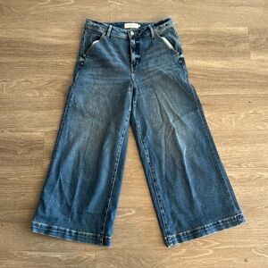 Hidden wide leg Jean